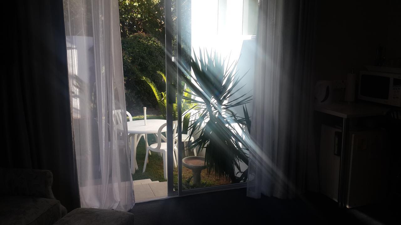 ヨハネスブルグ R & R'S Retreat Bed & Breakfast エクステリア 写真